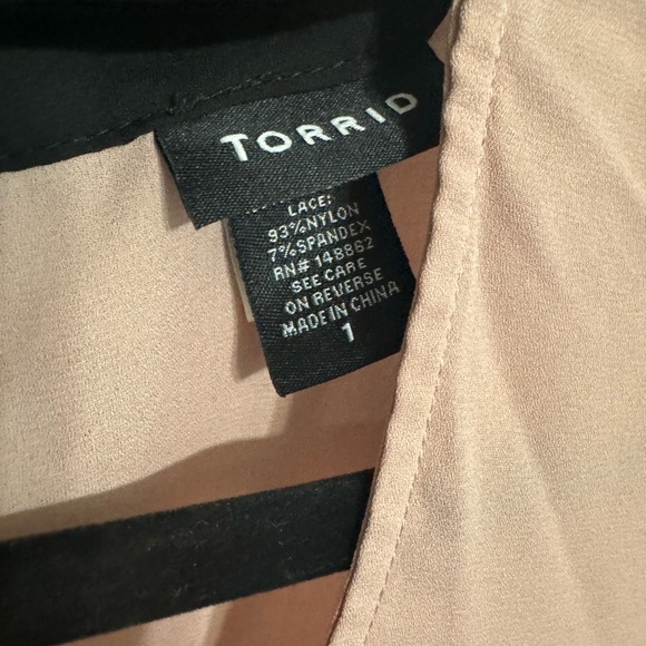Blush pink Torrid blouse with lace accents - Picture 4 of 4